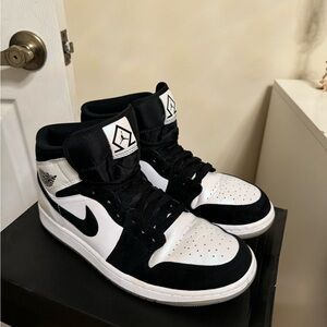 Air Jordan 1 Mid SE Diamond